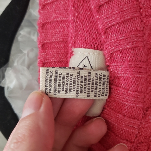 NWT St Johns Bay Pink Cable Knit Crewneck Sweater size Medium - Picture 6 of 6